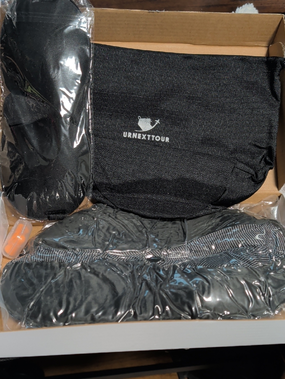 URNEXTTOUR Travel Pillow & Eye Mask Set